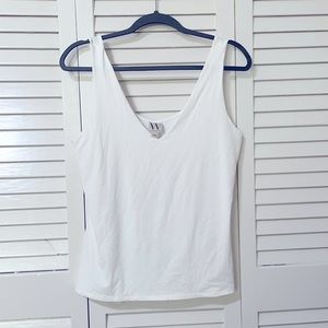 Worthington White shaping tank.